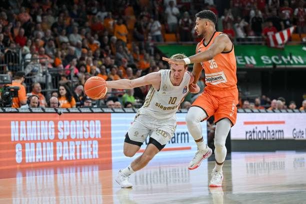 而威尔斯则 而威尔斯则