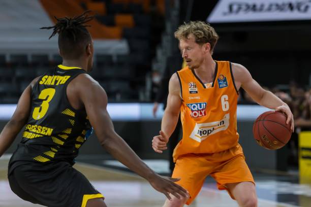 哈嘹则展现 哈嘹则展现